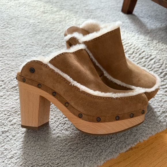 UGG Shoes - Shearling-Lined Tan Clogs